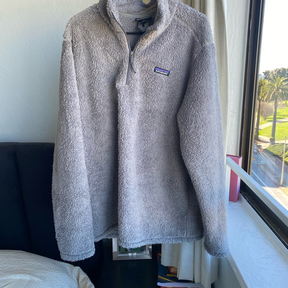 Woman’s Patagonia Pullover Sweater